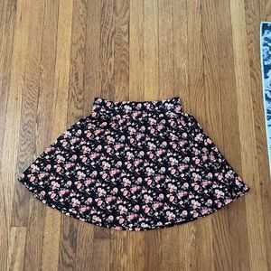 Floral skirt high rise